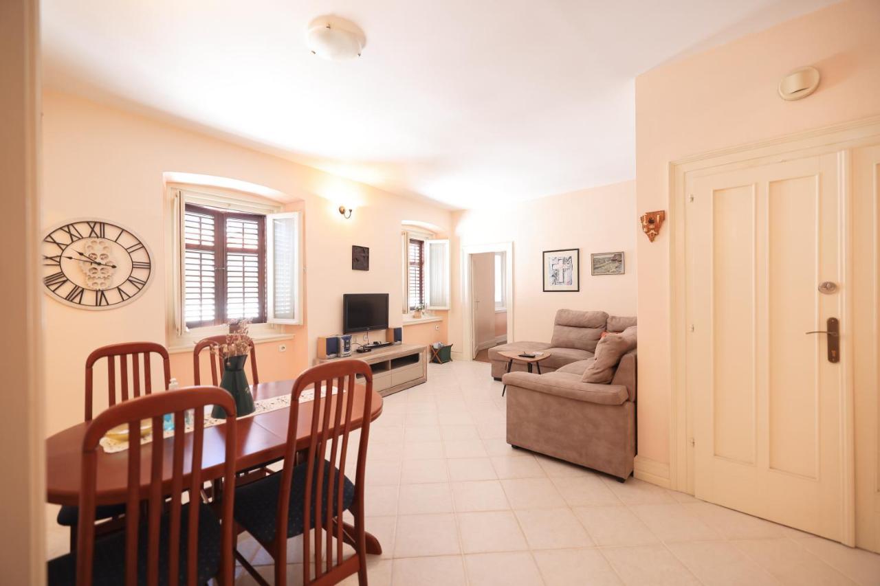 Two Bedroom Apartment In City Center Igor Zadar Exterior foto
